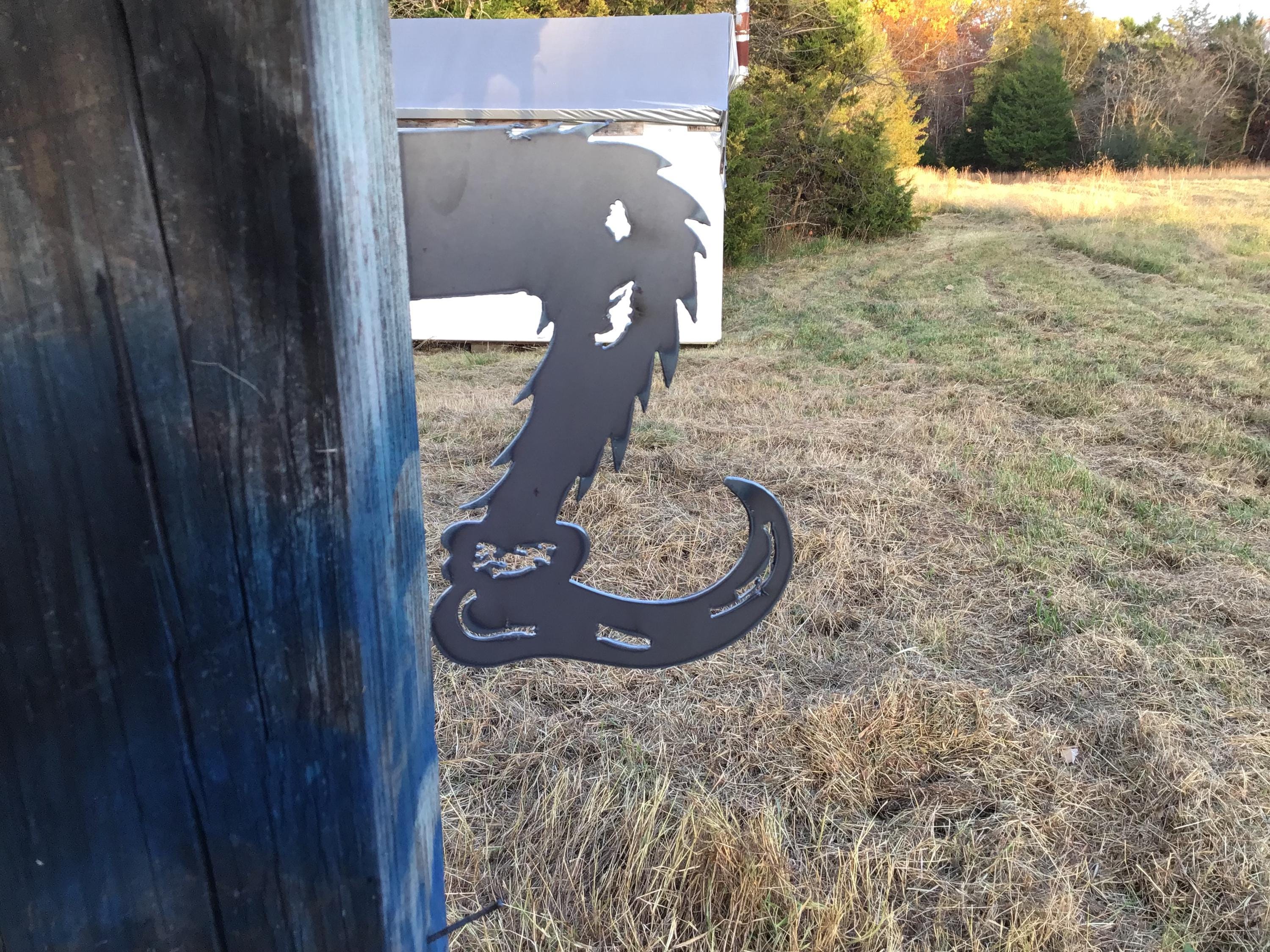 Grinch Metal Art Grinch Sign 2 Piece Grinch Sign Christmas Sign Home Decor Grinch Metal Art Yard Art Christmas Metal Sign Wall Art Peekaboo