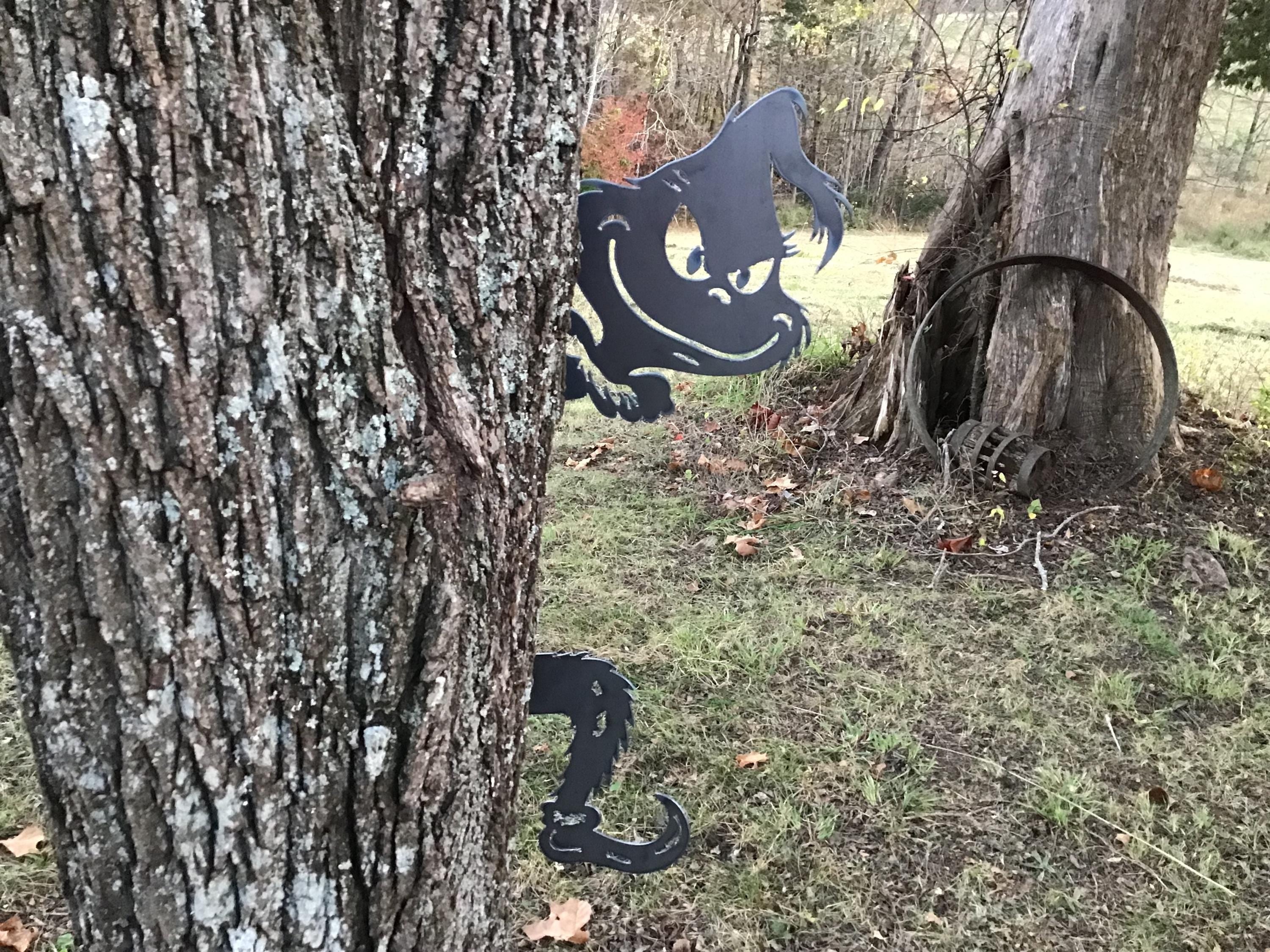 Grinch Metal Art Grinch Sign 2 Piece Grinch Sign Christmas Sign Home Decor Grinch Metal Art Yard Art Christmas Metal Sign Wall Art Peekaboo