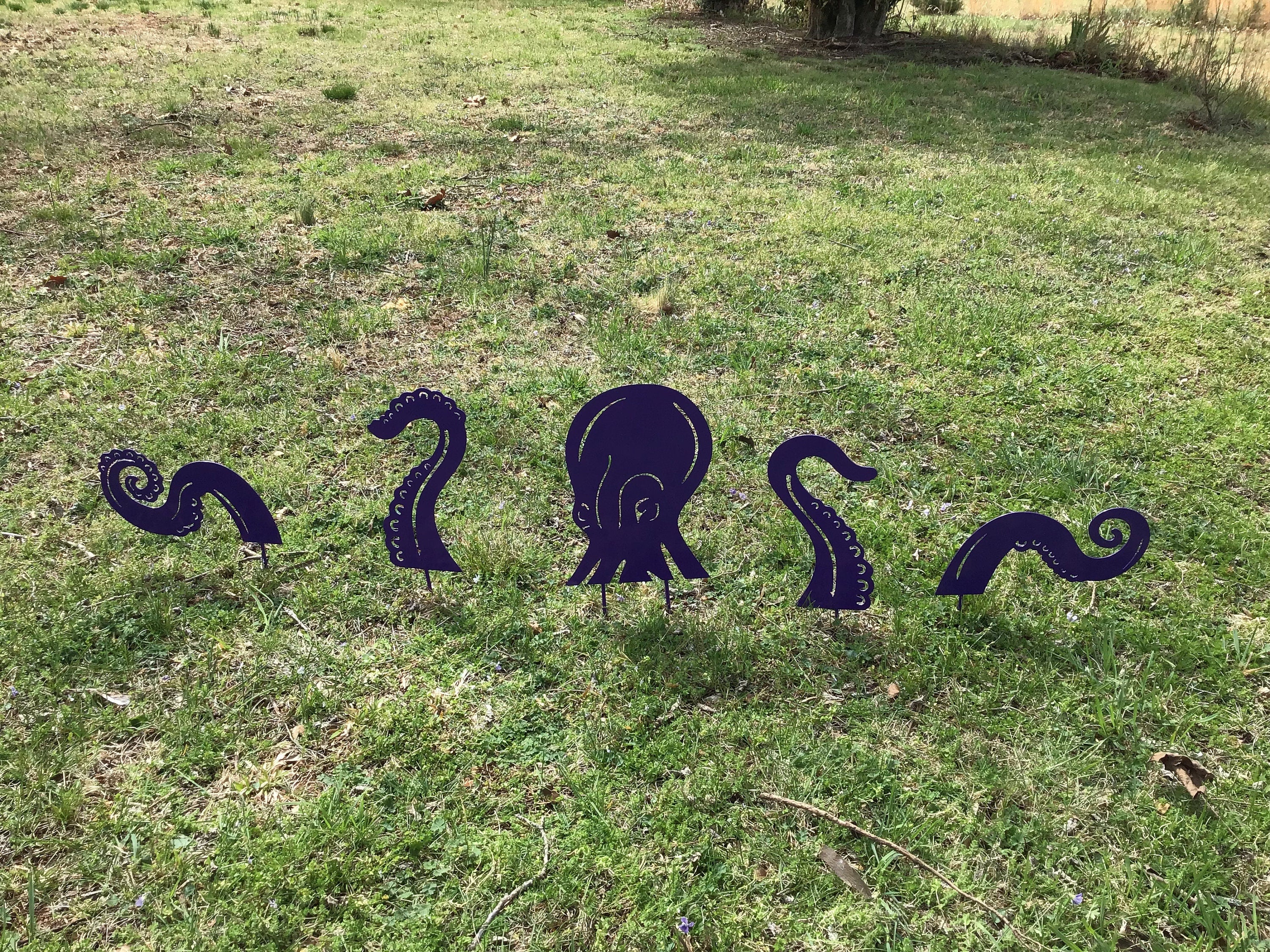 Purple 5 Piece Octopus Set Yard Art Lawn Decor Powder Coat Garden Decor