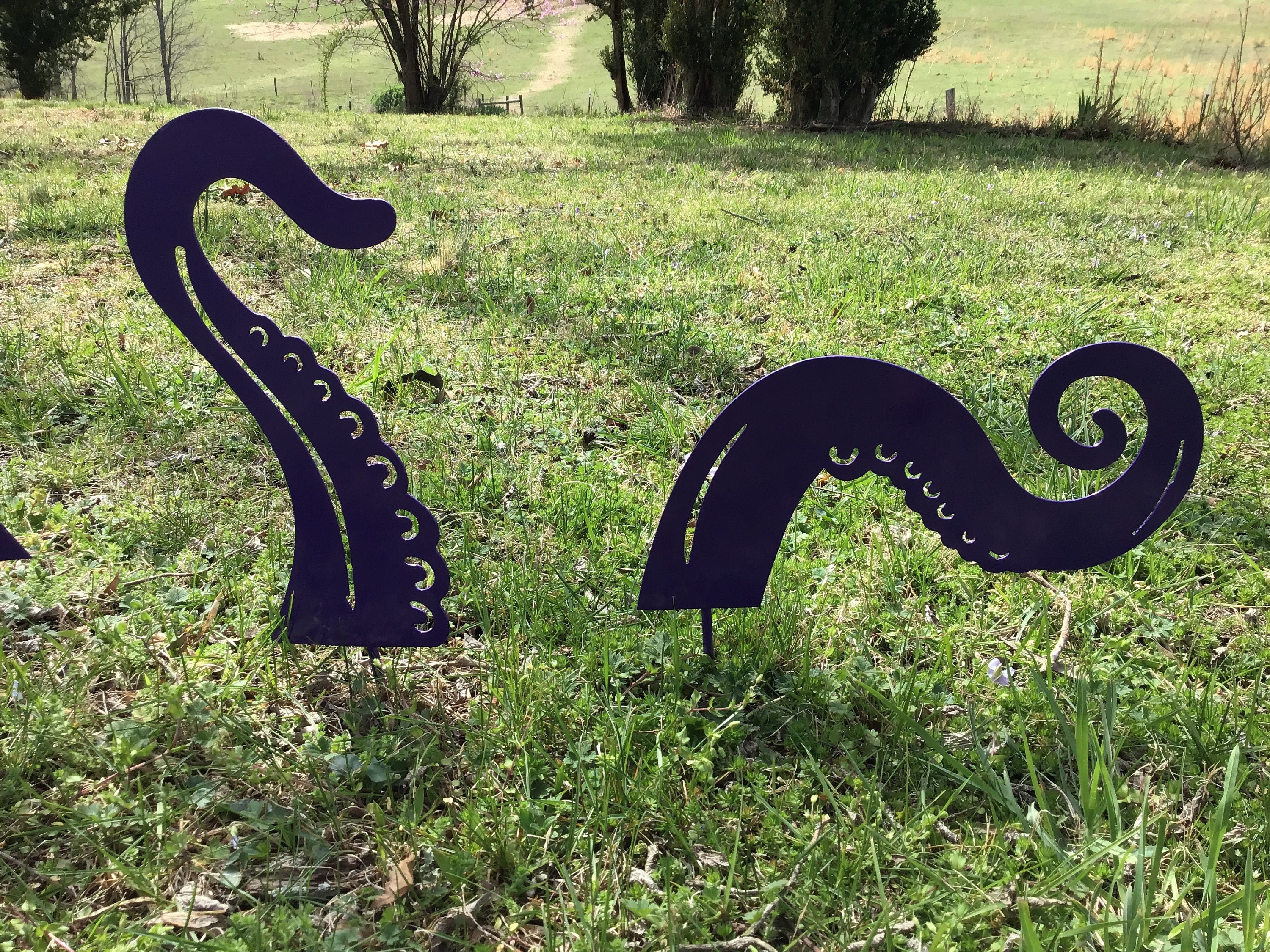 Purple 5 Piece Octopus Set Yard Art Lawn Decor Powder Coat Garden Decor