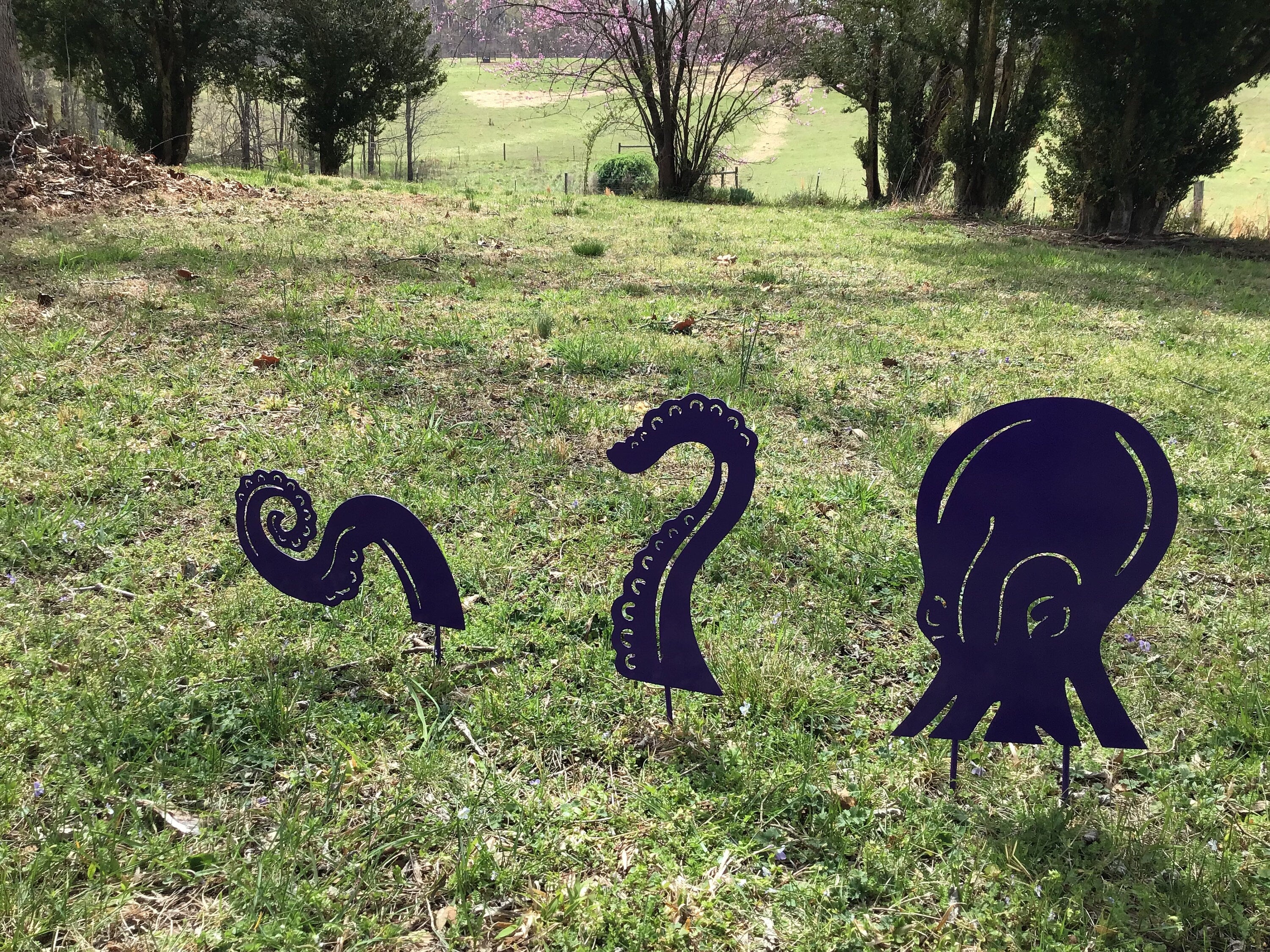 Purple 5 Piece Octopus Set Yard Art Lawn Decor Powder Coat Garden Decor